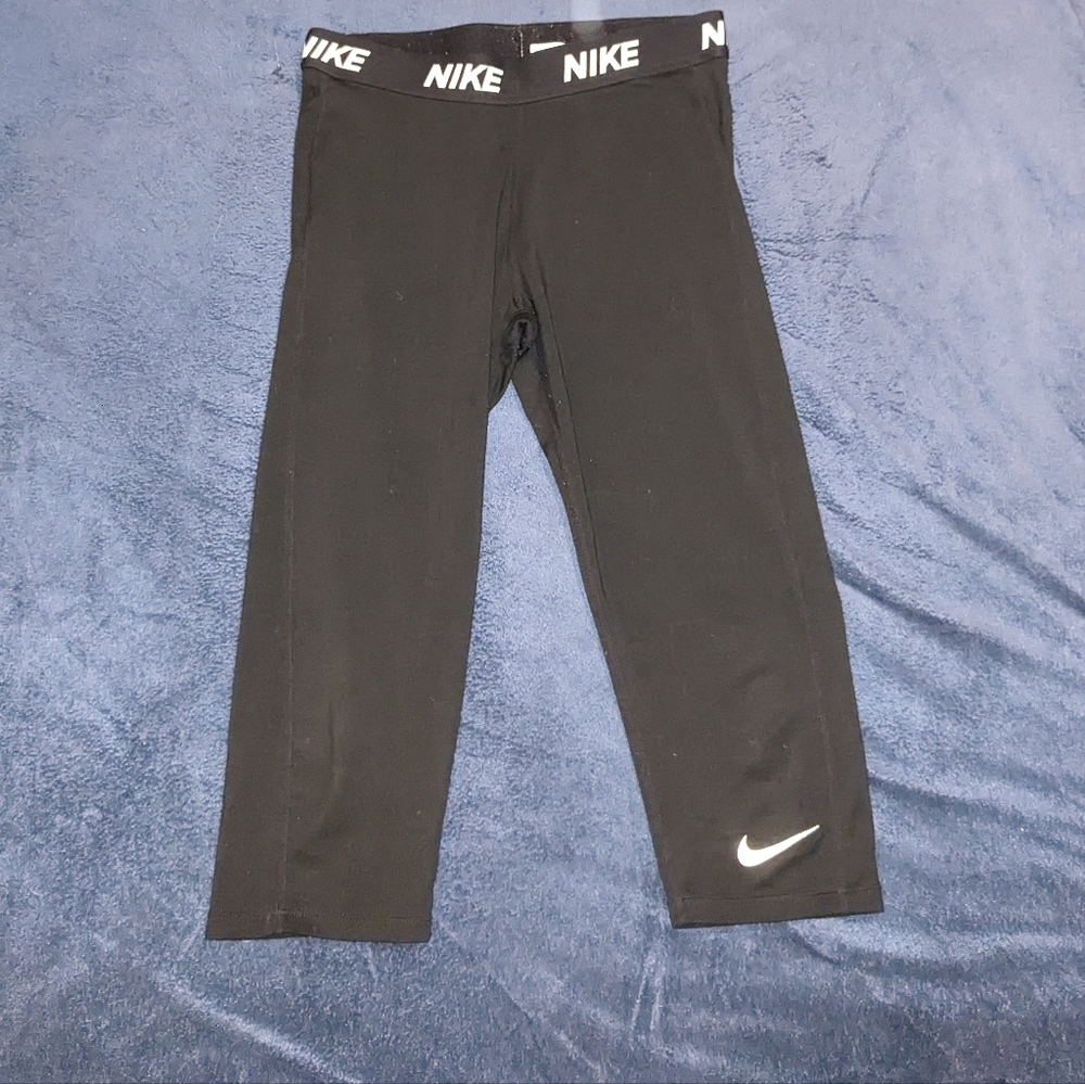 Nike cropped leggings size XL